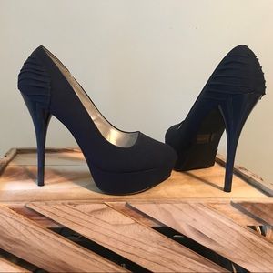 Dark navy blue Deb pumps